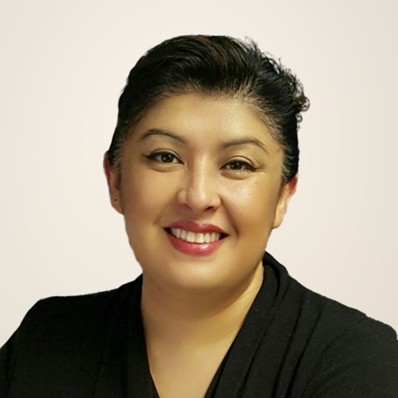Aracely, Enrolled Agent and founder of EZER Tax Solutions